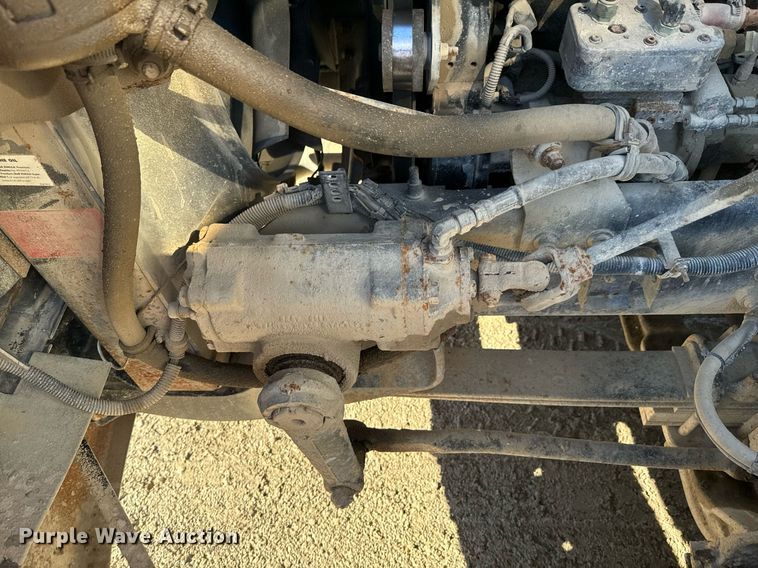 image for item OD9986 2005 International 9200 fertilizer delivery truck