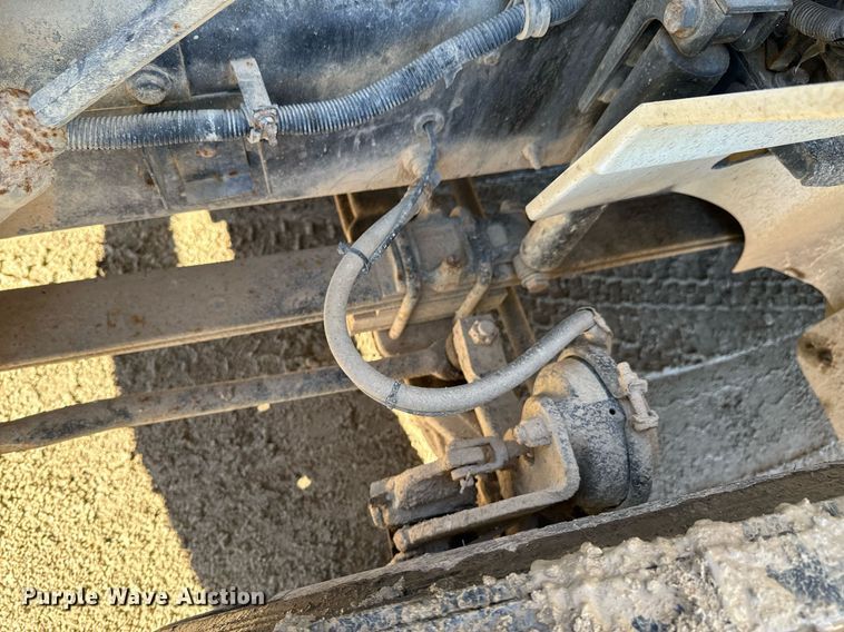 image for item OD9986 2005 International 9200 fertilizer delivery truck