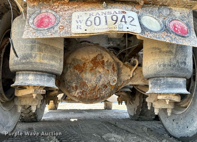 image for item OD9986 2005 International 9200 fertilizer delivery truck