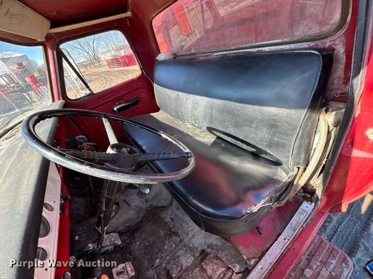 image for item OD9987 1972 Ford F605 grain truck