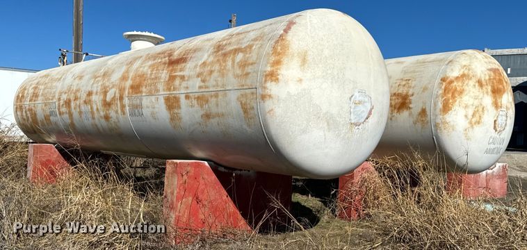 image for item OD9993 (2) Anhydrous ammonia tanks