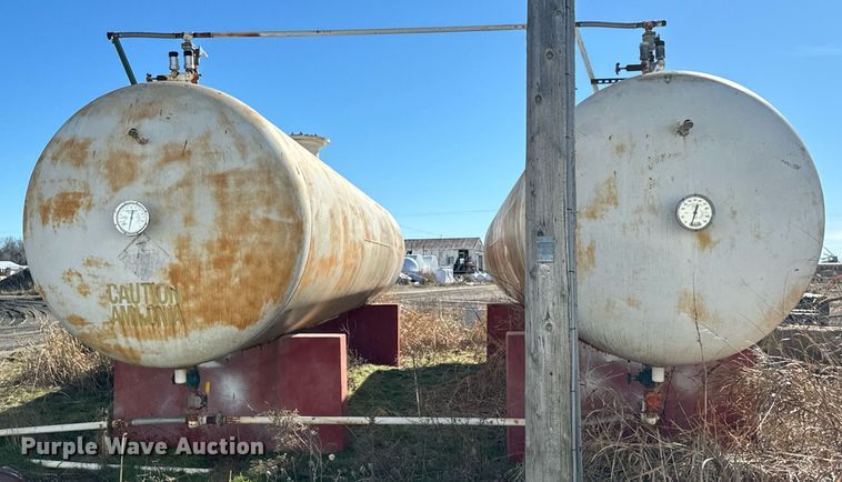 image for item OD9993 (2) Anhydrous ammonia tanks