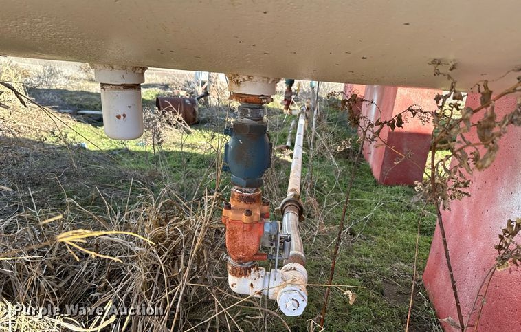 image for item OD9993 (2) Anhydrous ammonia tanks