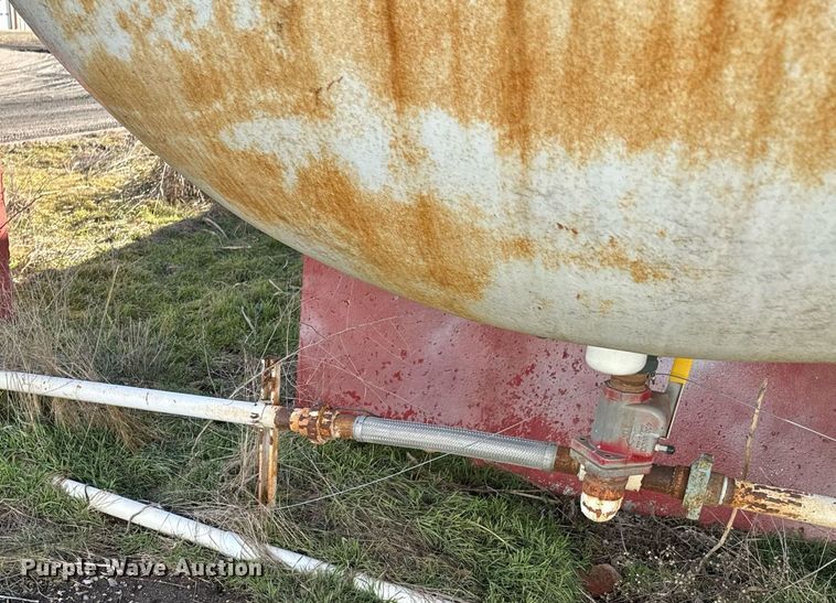 image for item OD9993 (2) Anhydrous ammonia tanks