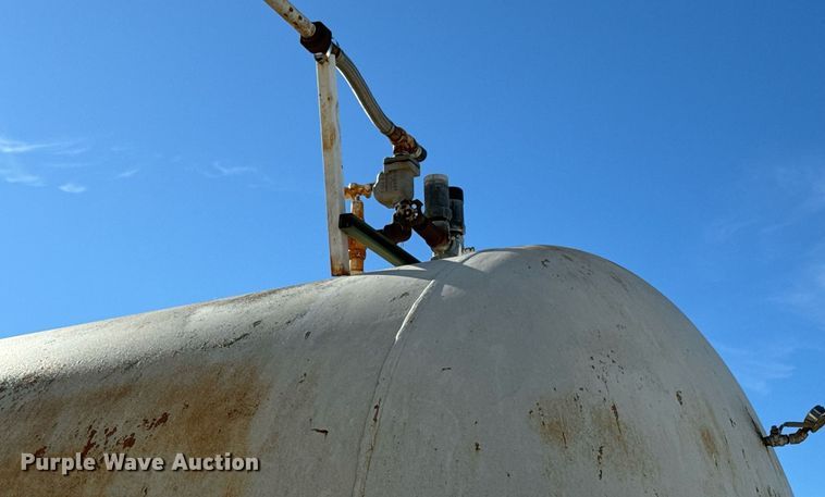 image for item OD9993 (2) Anhydrous ammonia tanks