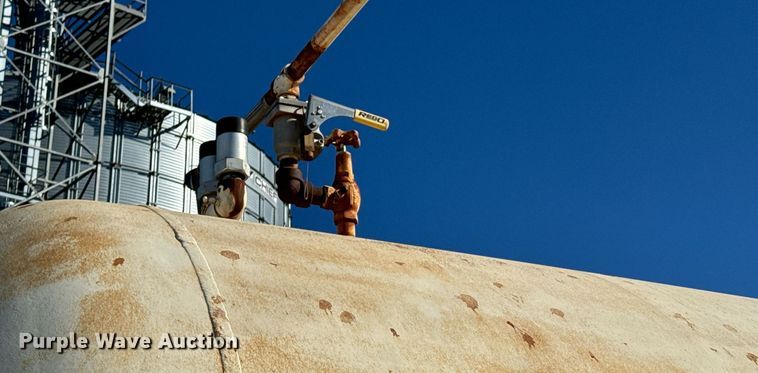 image for item OD9993 (2) Anhydrous ammonia tanks