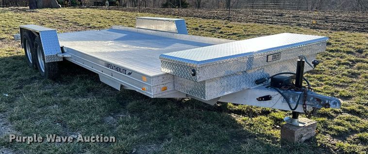 image for item OF9300 2001 Featherlite 3110 utility trailer