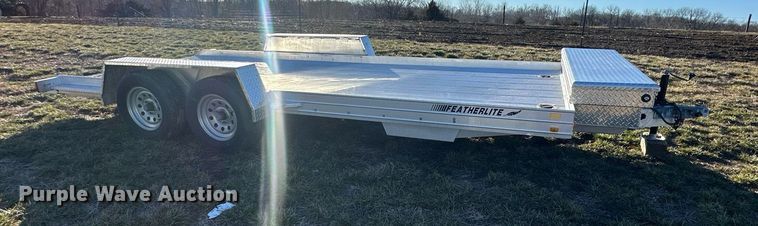 image for item OF9300 2001 Featherlite 3110 utility trailer