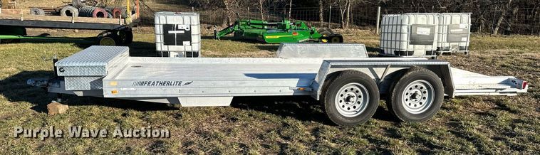 image for item OF9300 2001 Featherlite 3110 utility trailer
