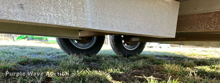 image for item OF9300 2001 Featherlite 3110 utility trailer