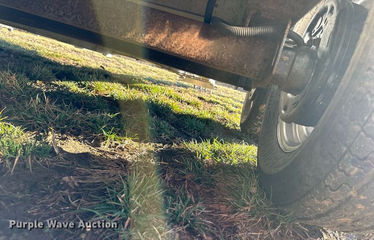 image for item OF9300 2001 Featherlite 3110 utility trailer