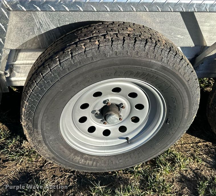 image for item OF9300 2001 Featherlite 3110 utility trailer