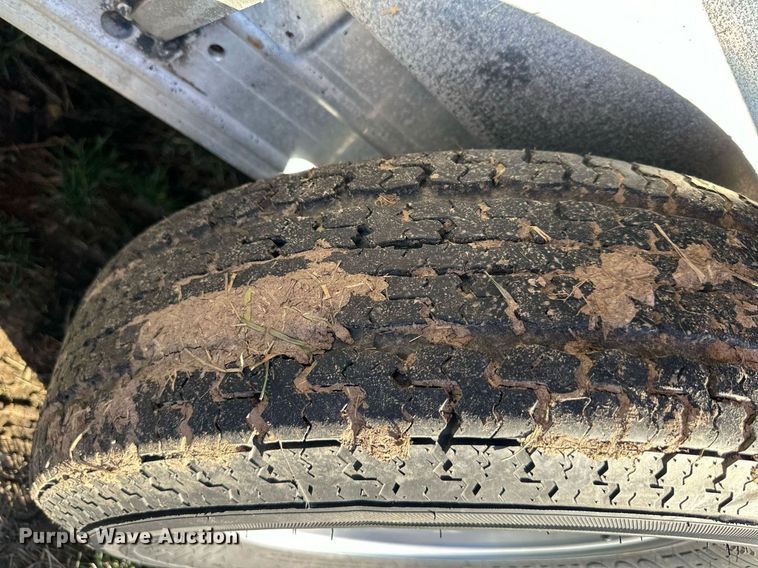 image for item OF9300 2001 Featherlite 3110 utility trailer