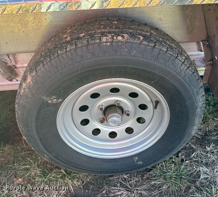 image for item OF9300 2001 Featherlite 3110 utility trailer