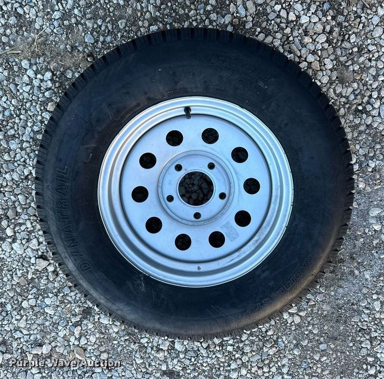 image for item OF9300 2001 Featherlite 3110 utility trailer