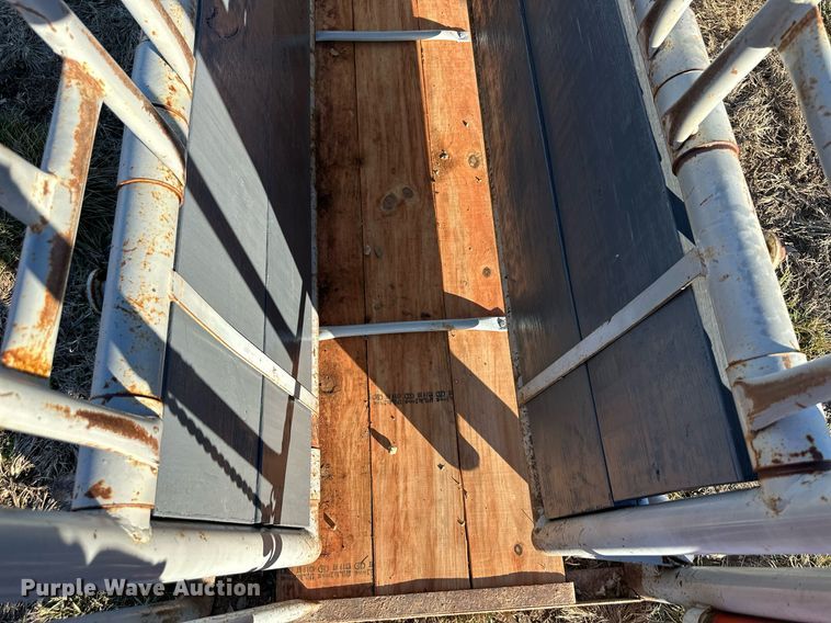 image for item OF9301 Filson livestock squeeze chute