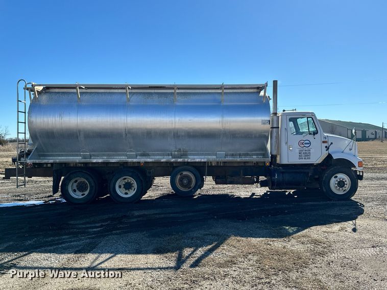 1993 International 8100 feed delivery truck in Severy, KS Item OJ9418