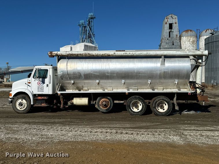 1993 International 8100 feed delivery truck in Severy, KS Item OJ9418