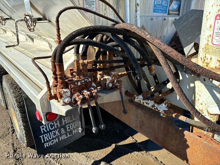 1993 International 8100 feed delivery truck in Severy, KS Item OJ9418