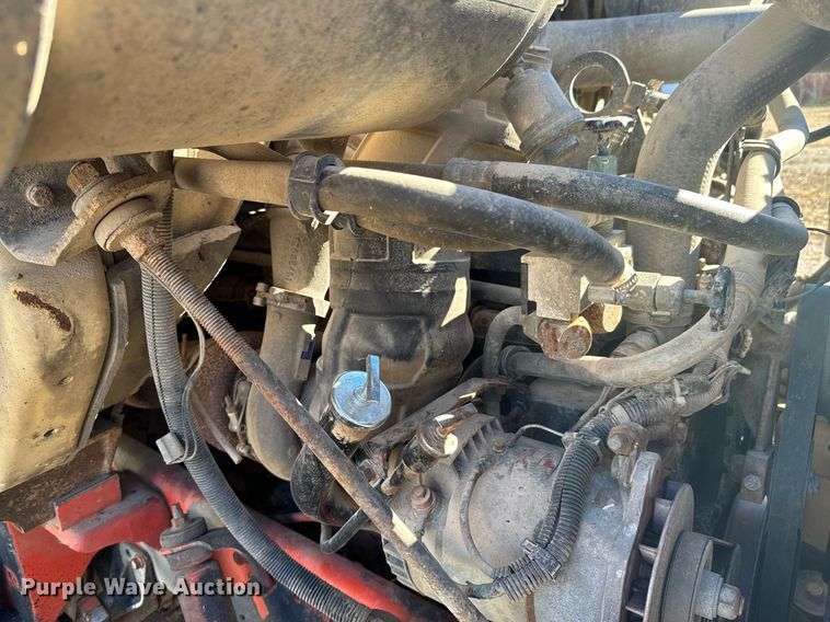 image for item OJ9418 1993 International 8100 feed delivery truck