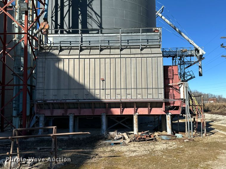 image for item OJ9423 Matthews Company 975 grain dryer