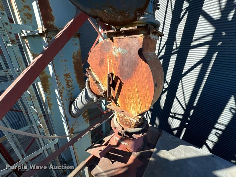 image for item OJ9423 Matthews Company 975 grain dryer