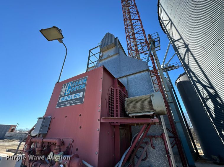 image for item OJ9423 Matthews Company 975 grain dryer