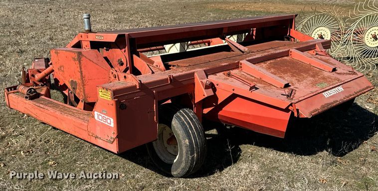image for item OJ9429 Hesston 1090 sickle mower
