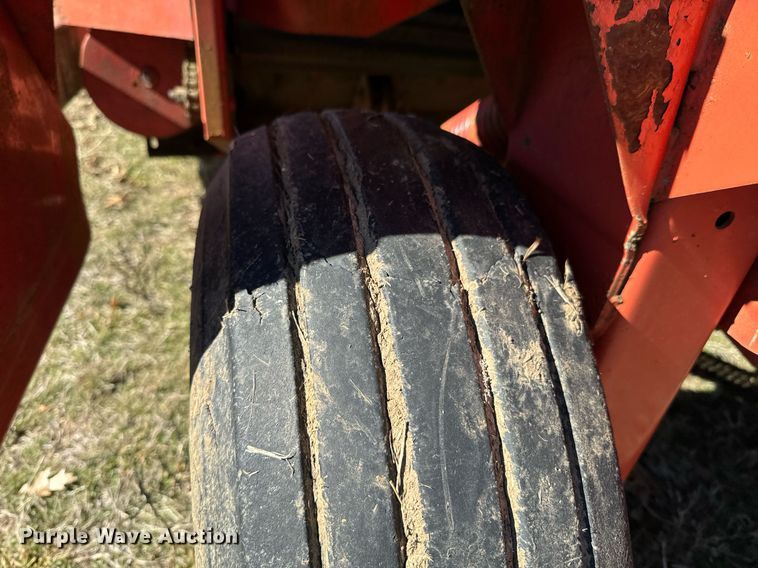 image for item OJ9429 Hesston 1090 sickle mower