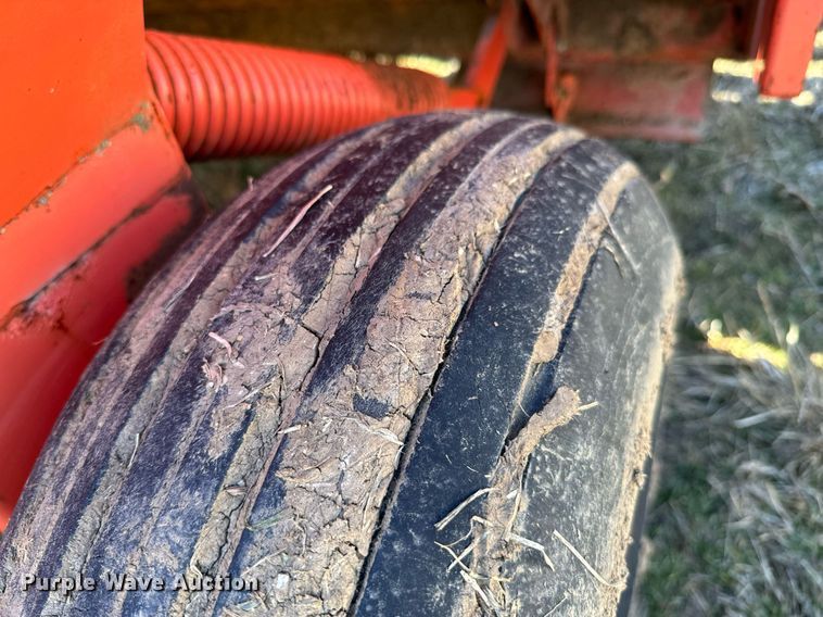 image for item OJ9429 Hesston 1090 sickle mower