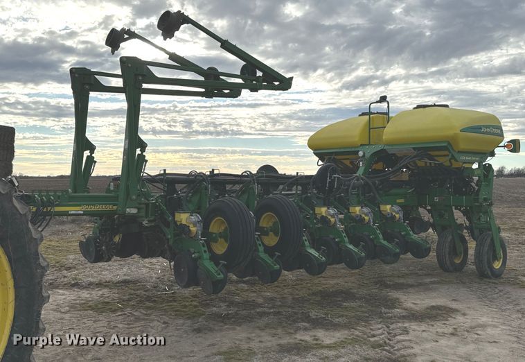 image for item OJ9438 John Deere 1770NT no-till planter