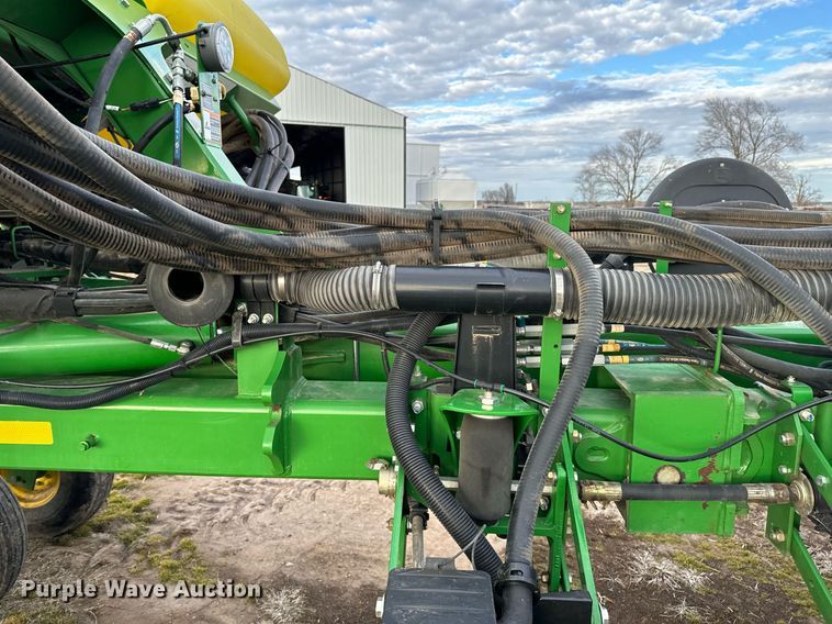 image for item OJ9438 John Deere 1770NT no-till planter
