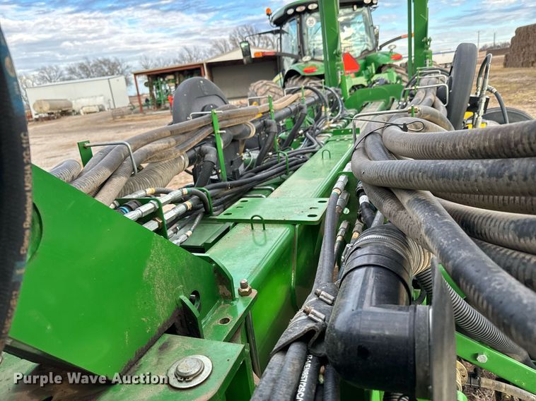 image for item OJ9438 John Deere 1770NT no-till planter