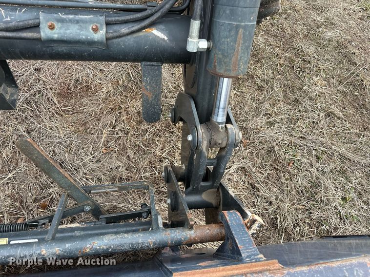 image for item OM9820 2005 New Holland  TS115A MFWD tractor