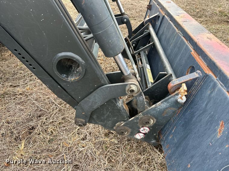 image for item OM9820 2005 New Holland  TS115A MFWD tractor