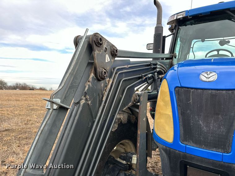 image for item OM9820 2005 New Holland  TS115A MFWD tractor