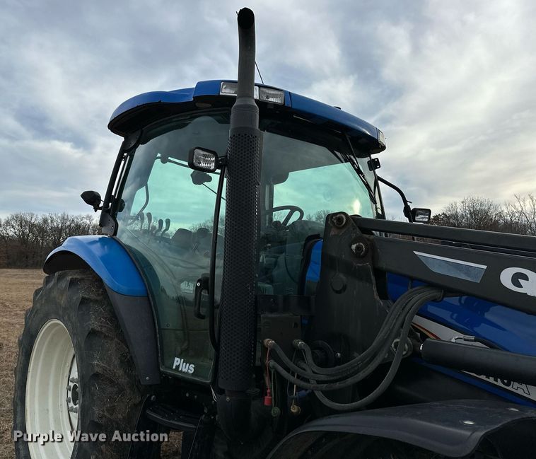image for item OM9820 2005 New Holland  TS115A MFWD tractor