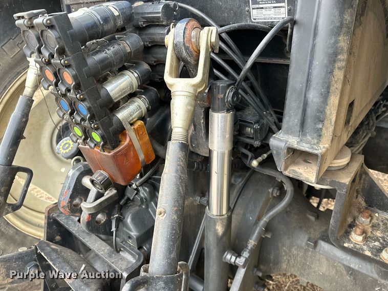 image for item OM9820 2005 New Holland  TS115A MFWD tractor