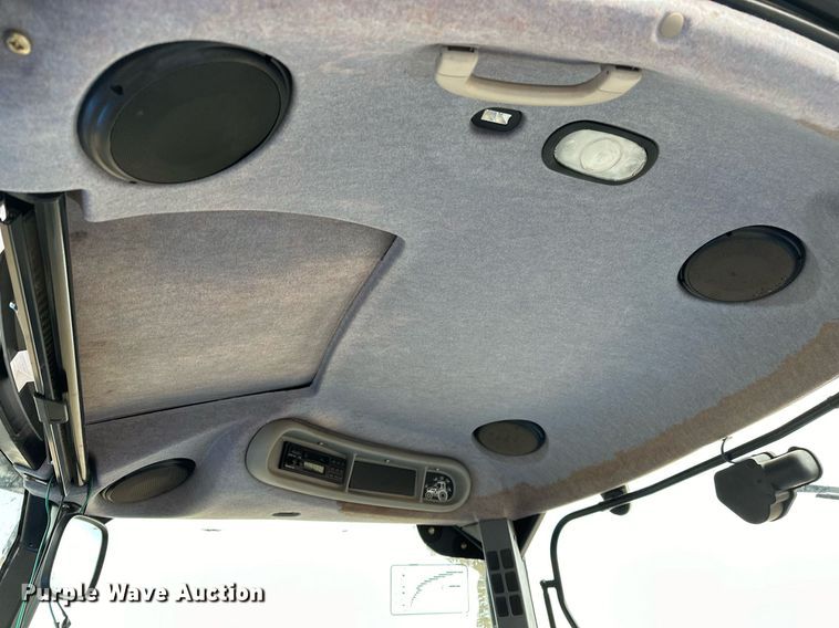 image for item OM9820 2005 New Holland  TS115A MFWD tractor