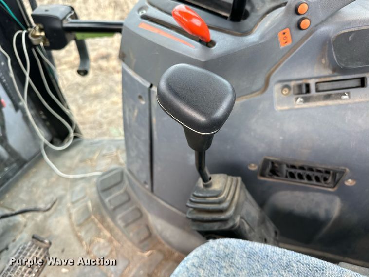 image for item OM9820 2005 New Holland  TS115A MFWD tractor