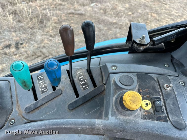 image for item OM9820 2005 New Holland  TS115A MFWD tractor