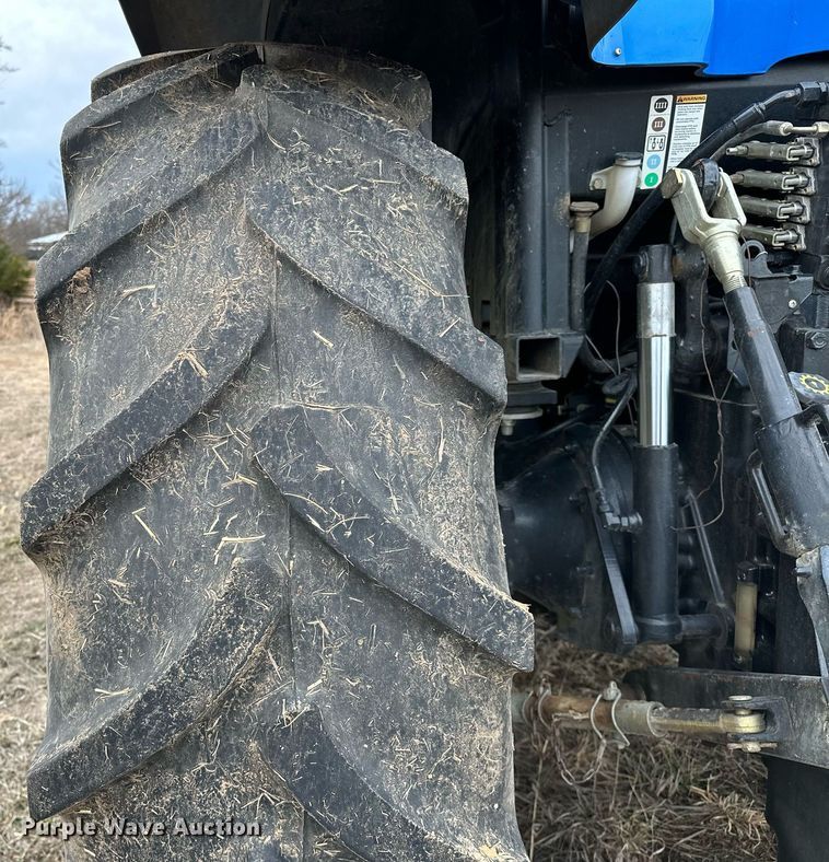 image for item OM9820 2005 New Holland  TS115A MFWD tractor