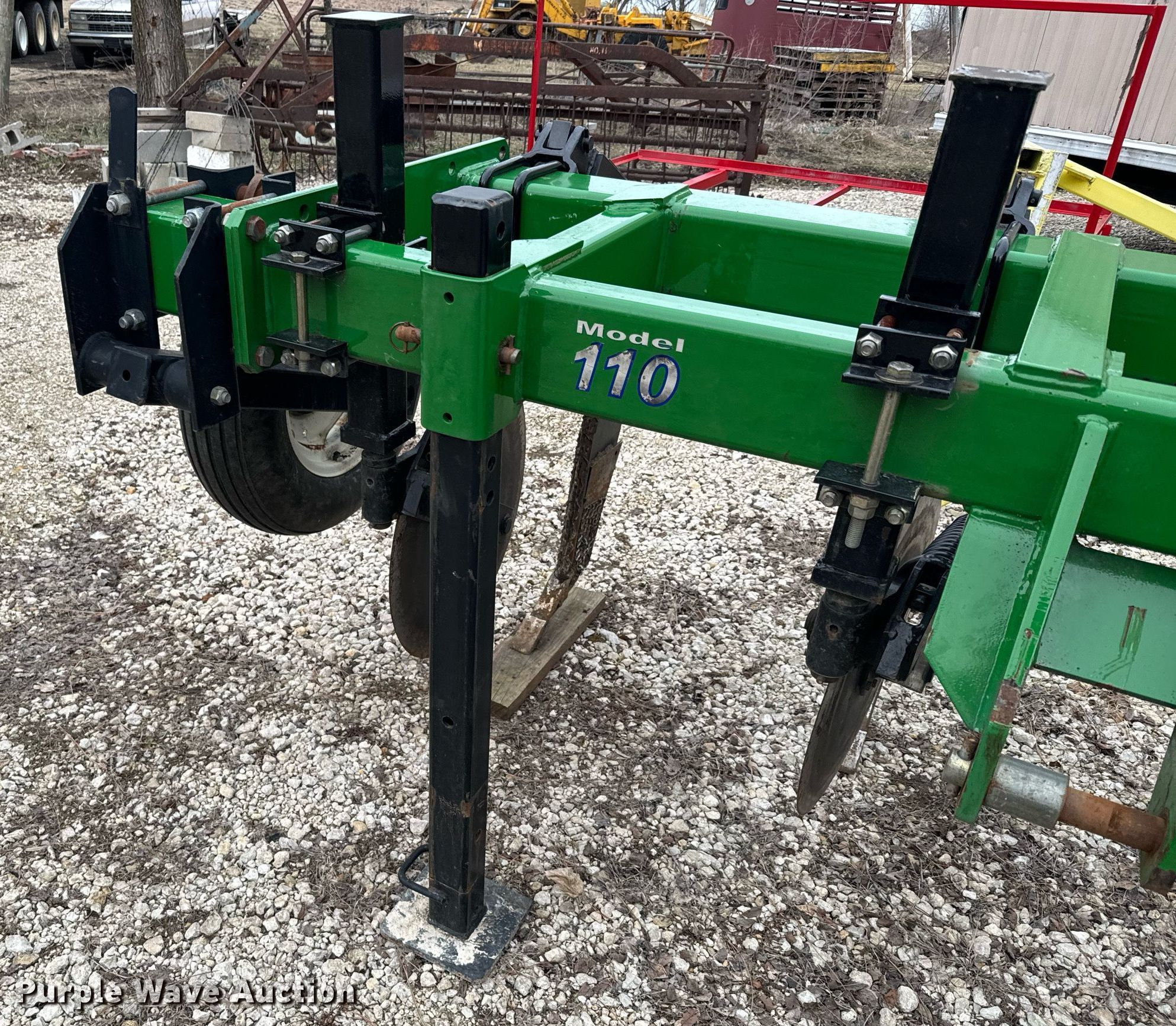 Unverferth Zone Builder 110 inline ripper in Maple Hill, KS Item