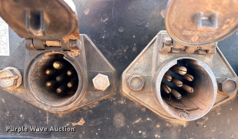 image for item DG4250 2006 Transcraft drop deck trailer