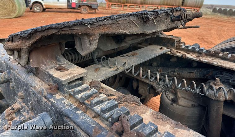 image for item DG4251 2004 Peterbilt 379 semi truck