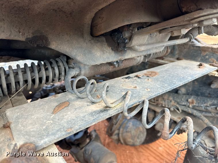 image for item DG4251 2004 Peterbilt 379 semi truck