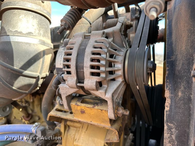 image for item DG4251 2004 Peterbilt 379 semi truck