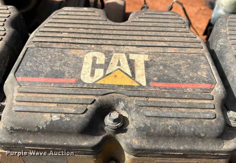 image for item DG4251 2004 Peterbilt 379 semi truck