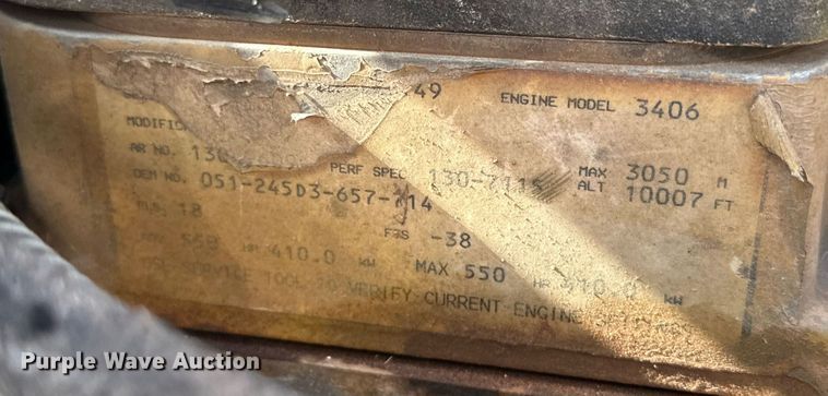 image for item DG4251 2004 Peterbilt 379 semi truck