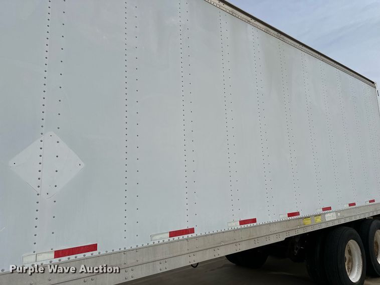 image for item DJ6229 1998 Stoughton  AVW-485T-S-C dry van trailer